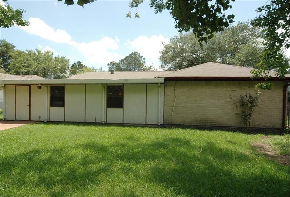 1st image of 16115 Bougainvilla Ln