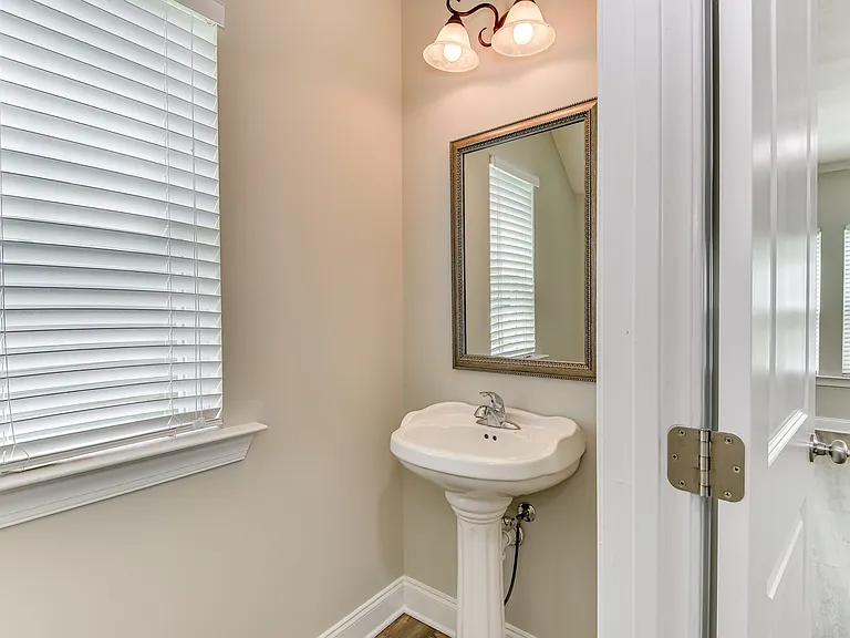 1913 Kenlock Dr — Photo 16
