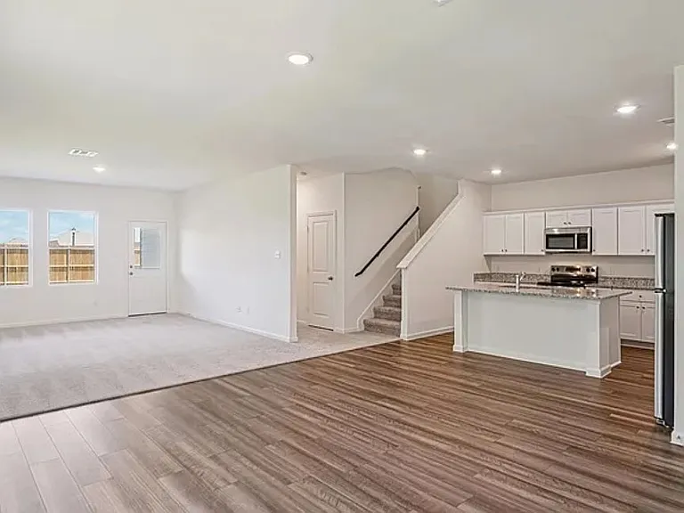 2305 Prairie Ln — Photo 7
