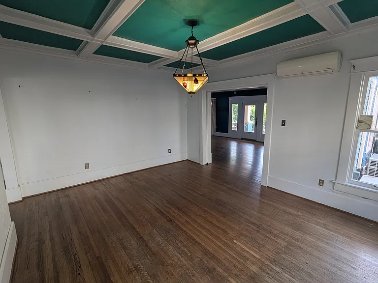4526 Reiger Ave — Photo 4