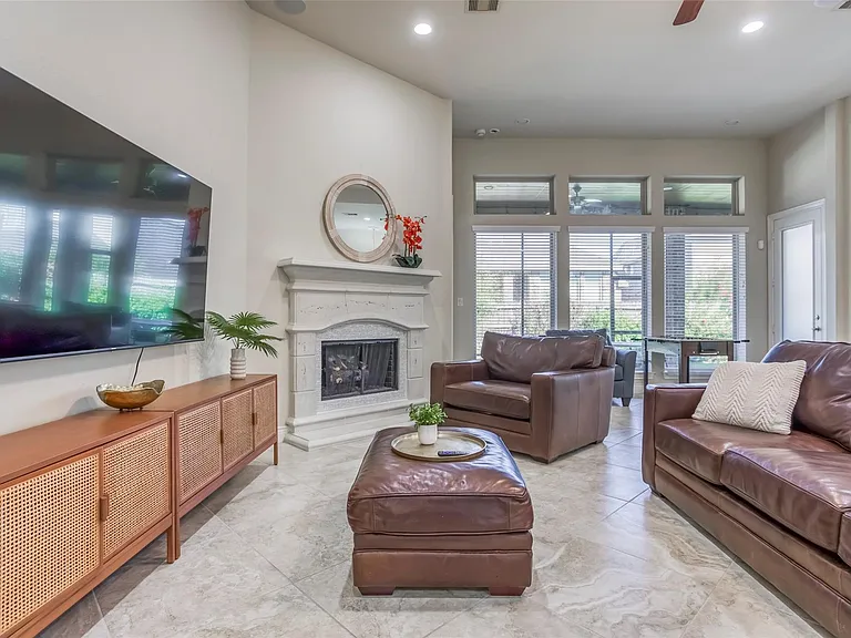 29114 Davenport Dr — Photo 17