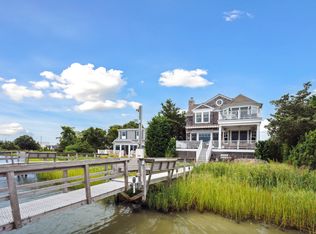 34 E Beach Dr, Southampton, NY 11968