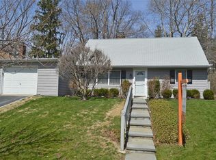 19 Guilford Rd, Port Washington, NY 11050