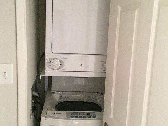 3rd image of 4801 Fairmont Ave APT 505