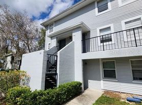 7141 E Bank Dr, Tampa, FL