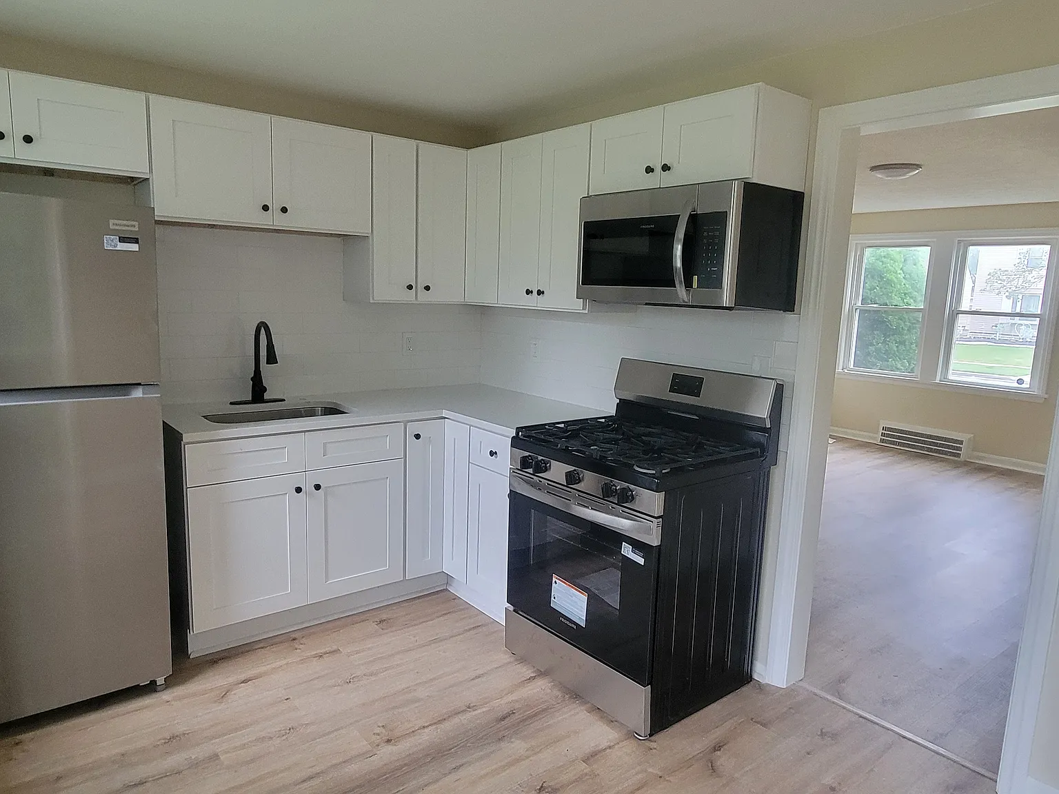 3 bed, 1179 sqft, $1,750 — Photo 4