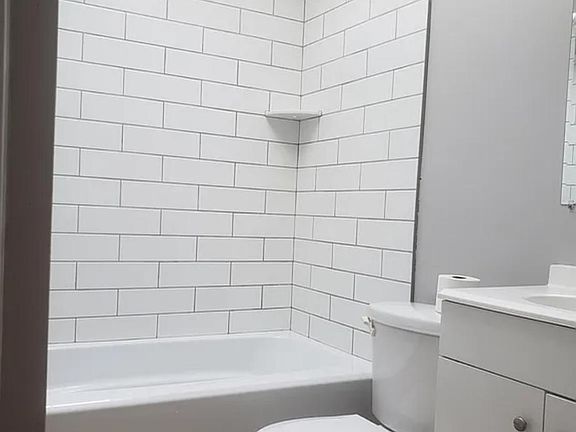 5th image of 3707 Richmond St