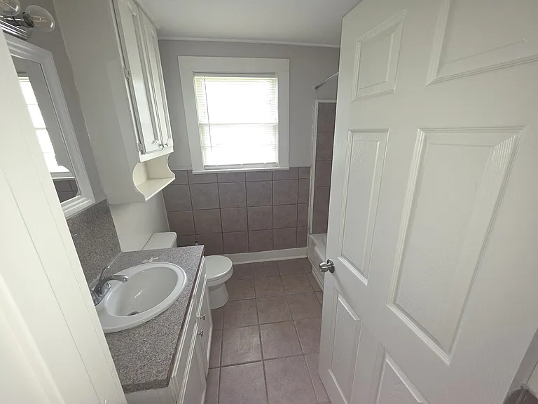 5030 Oaklon Ave — Photo 9