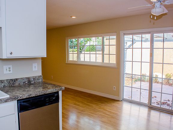 4th image of 11685 Blackthorn Ln