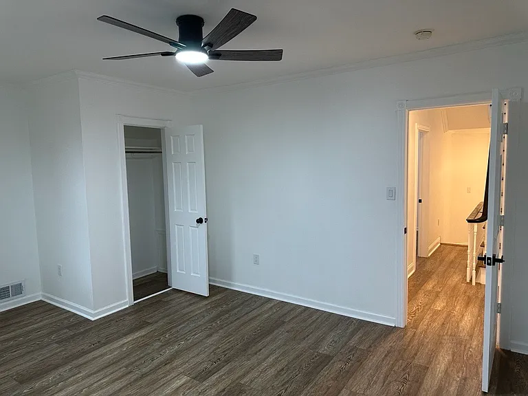2117 E Cumberland St — Photo 44