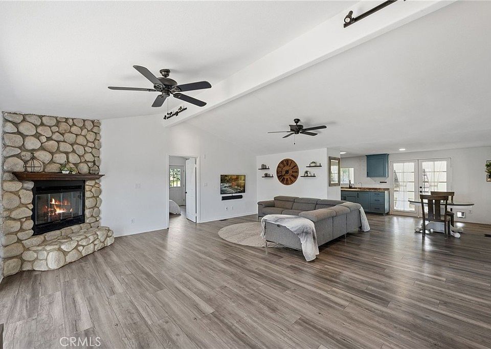1st image of 26241 Lakeside Dr
