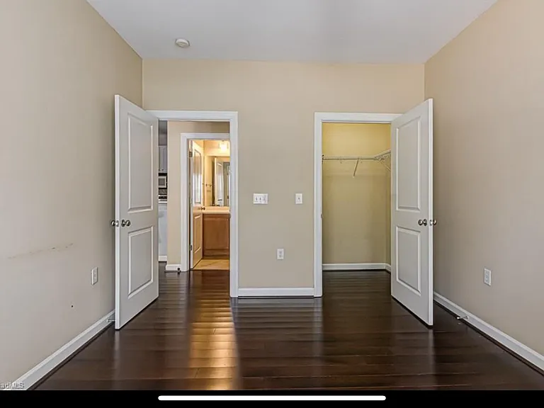 108 Sunset Cir #104 — Photo 9