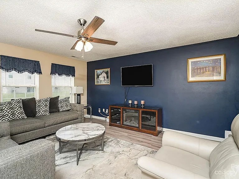 10510 Plantain Ct — Photo 2