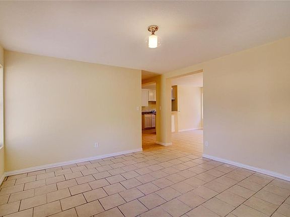 5th image of 4422 Hampshire Blvd