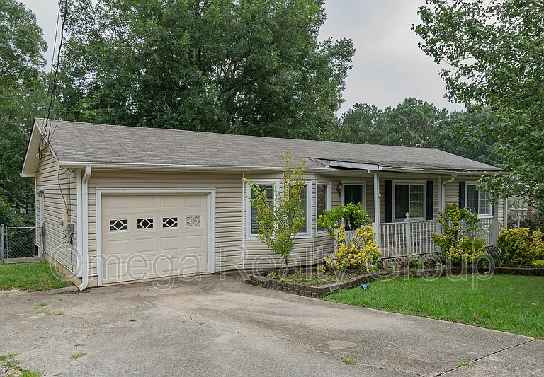 5653 Cheryl Dr — Photo 2