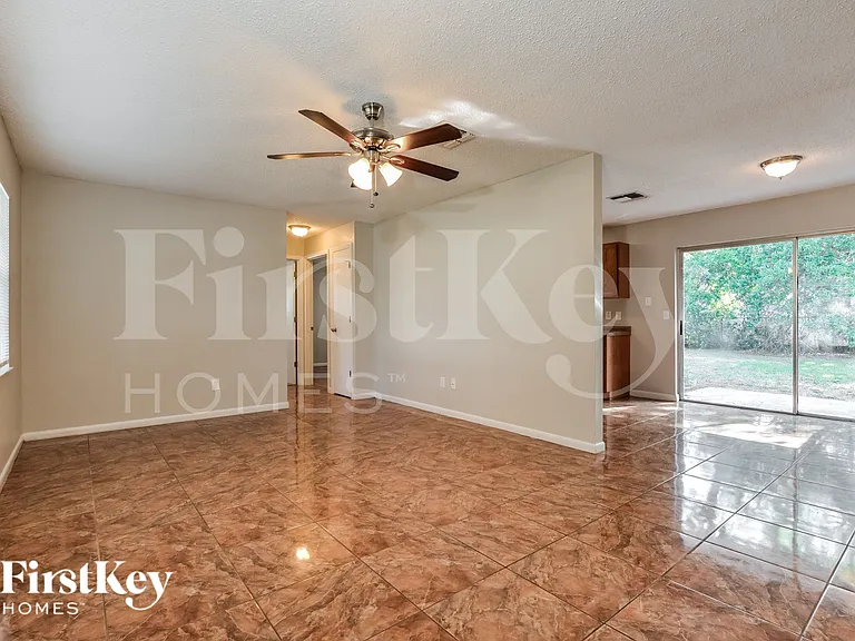 3091 Crane Strand Dr — Photo 2