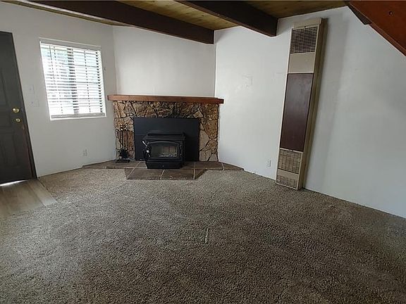 4th image of 328 San Bernardino Dr