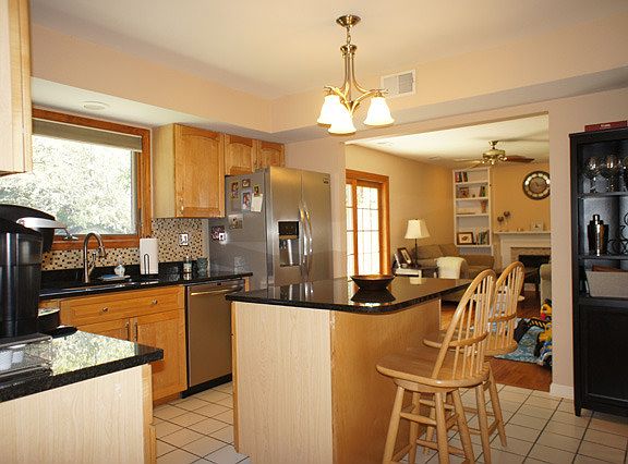 4th image of 107 Knightsbridge Dr