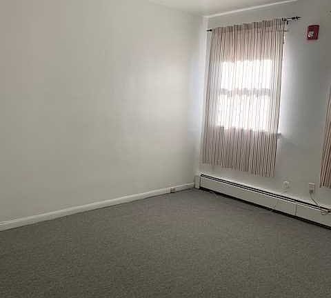 5th image of 431 Grand Ave #9