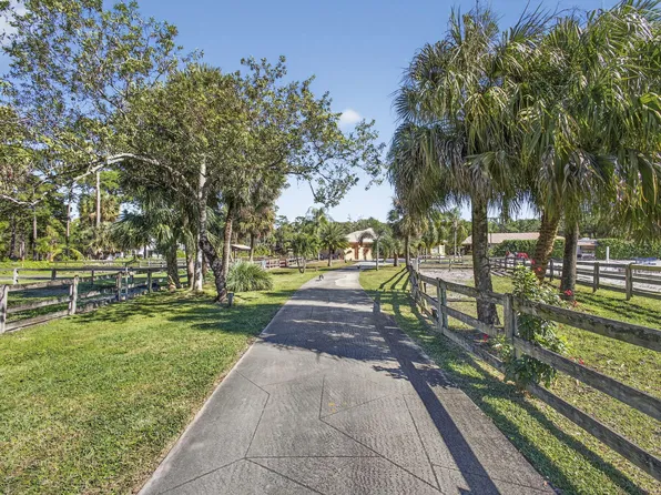 2910 Doe Trail, Loxahatchee, FL 33470