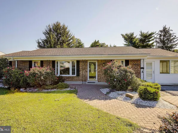 334 Overlook Dr, Prince Frederick, MD 20678