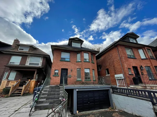 1047 College St, Toronto, ON