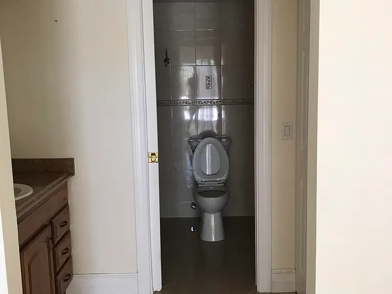 1534 Royal Forest Ct — Photo 12