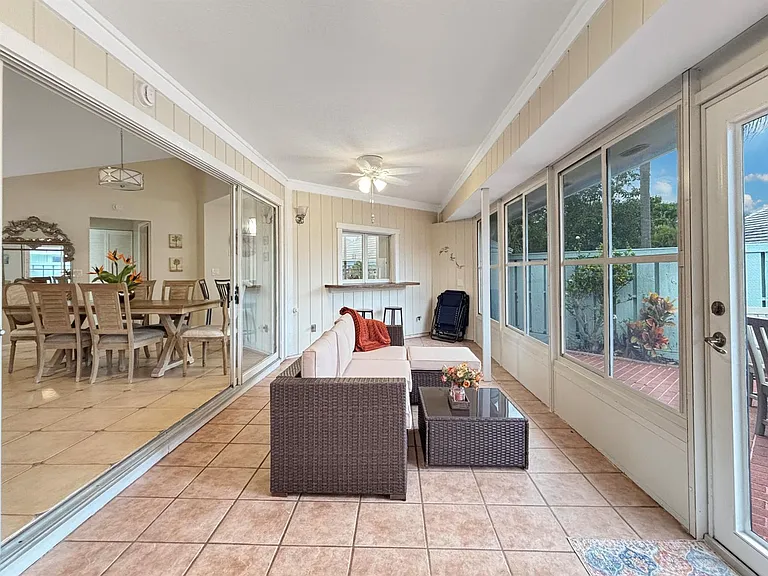 1127 E Seminole Ave #8A — Photo 27
