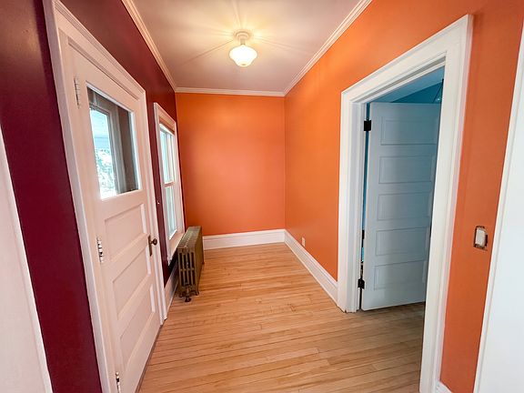 5th image of 941 Spaight St