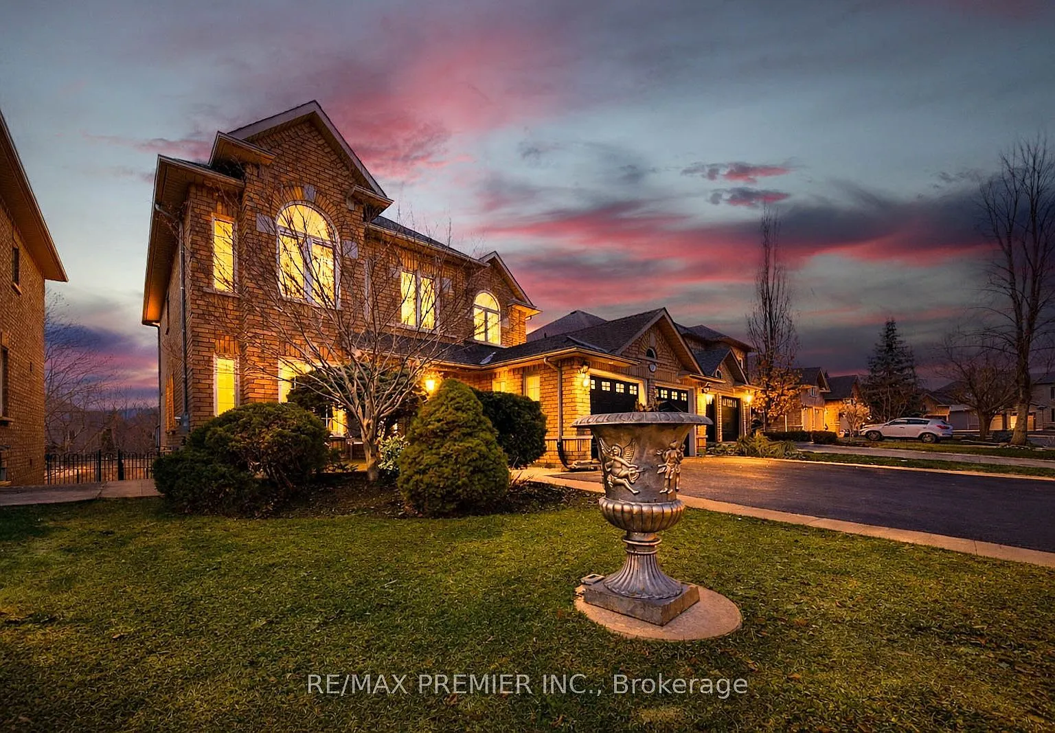 4 bed, $4,975 — Photo 4