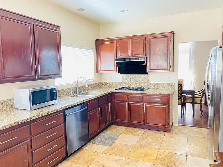 6863 Portofino Ct — Photo 9