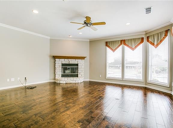 3rd image of 6353 Skylark Cir