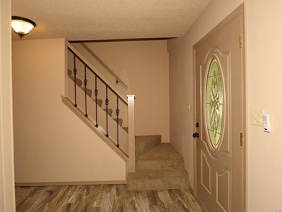 5th image of 902 S Florence Ave