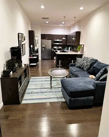 415 New York Ave #2B — Photo 2