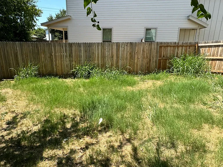 10334 Lynwood Vlg — Photo 2