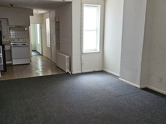 2nd image of 618 W 5th St #A