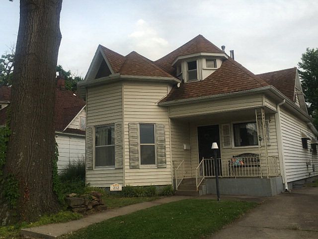 1st image of 212 E Rose St