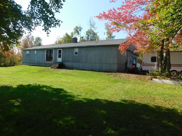 66 Mount Pleasant Road, Levant, ME 04456