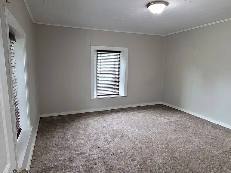 373 N Adams St — Photo 6