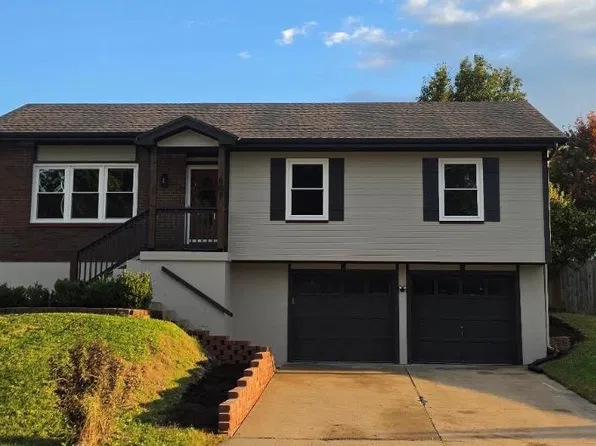 603 SE 21st St, Oak Grove, MO 64075
