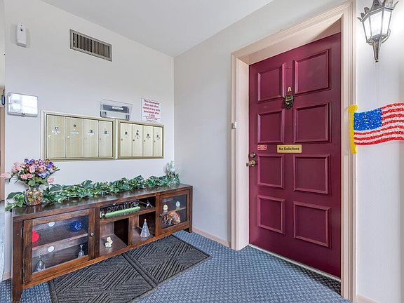 3rd image of 626 Rosetta Dr APT A