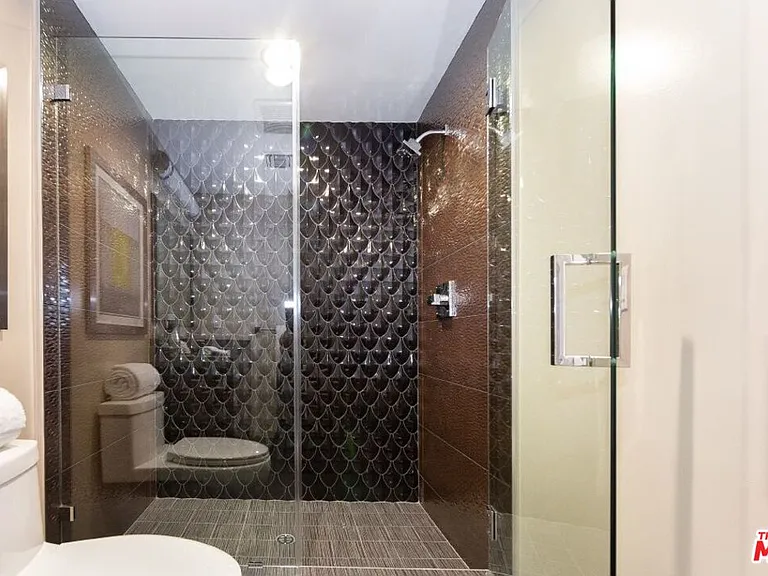 1217 Horn Ave #104 — Photo 15