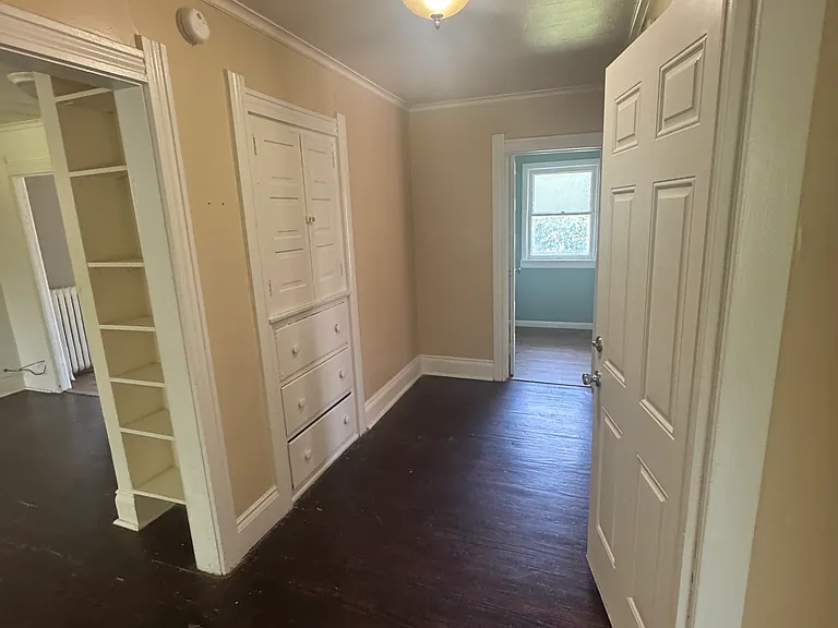 2727 Robinwood Ave — Photo 4