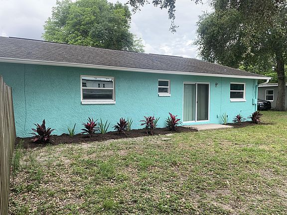 3rd image of 3667 Iris St N #1