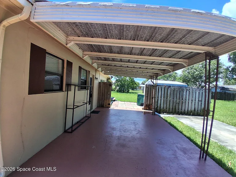 303 Princeton Ave — Photo 28