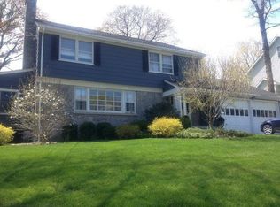 451 Lockwood Rd, Fairfield, CT 06825