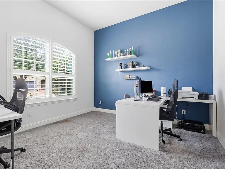 5000 Cyndur Dr — Photo 12