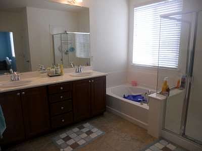 3rd image of 3144 Ardley Dr