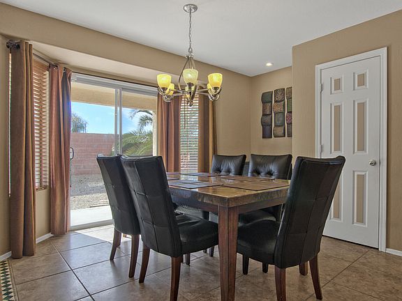 5th image of 3311 W Santa Cruz Ave