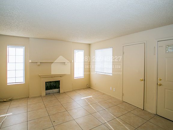 3rd image of 916 Bridgewater St #52fcaa047